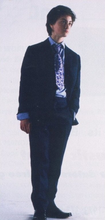 danielradcliffe2002photoshootgirlslife006.jpg